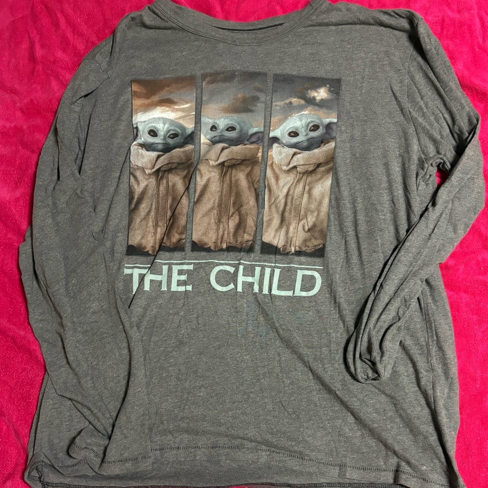 Star Wars Gray 'The Child' Long Sleeve Tee